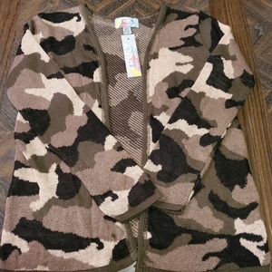 Girls Camo Sweater sz XS- NWT
